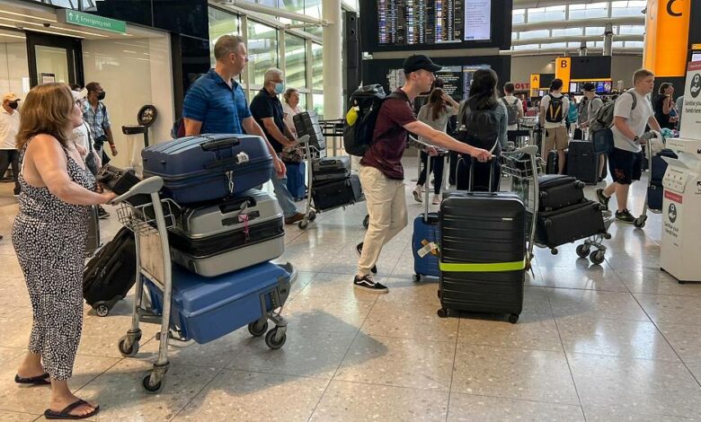 1 von 3 Briten berichtet von Reiseunterbrechungen in diesem Sommer – aber das Chaos am Flughafen bessert sich