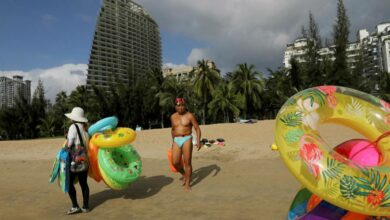 Sanya Lockdown fängt Zehntausende Touristen in „Chinas Hawaii“ ein