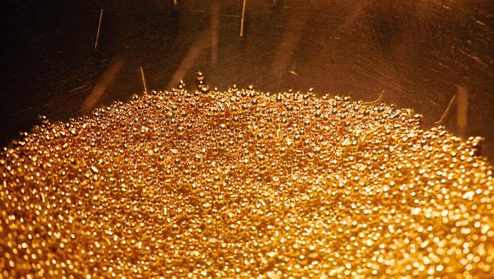 Gold Price Forecast: Gold Holds Support as Silver Slides to Two-Year Lows