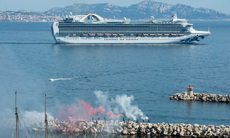 Kreuzfahrten stoppen: 50.000 Menschen unterschreiben Petition zur Regulierung umweltschädlicher Schiffe in Marseille