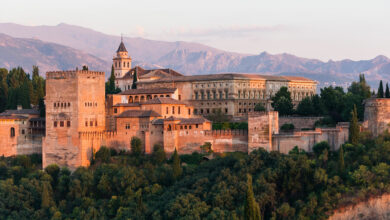 Warum einst goldene Decken im spanischen Alhambra-Palast violette Flecken haben